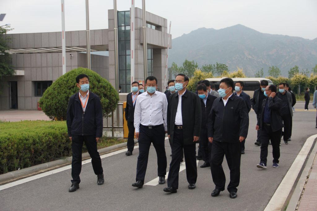 visit in manufacturing plant in Zhangjiakou (China), talking about global material shortage and energy crisis